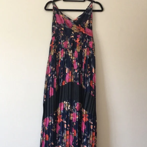 maxi black cut out dress Noreen Cut-Out Back Maxi Dress Black